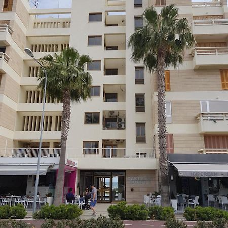 Haig'S Dream Flat On The Beach Ларнака Экстерьер фото